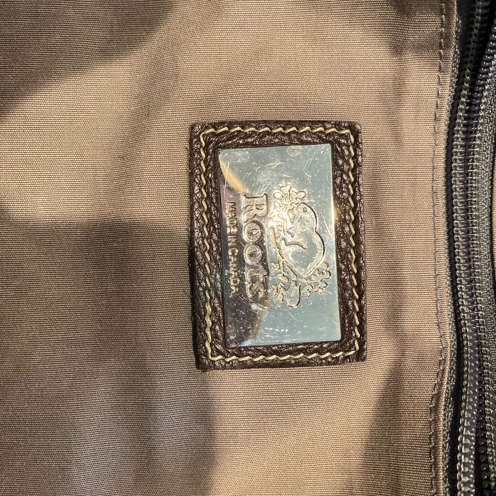 Roots Brown Leather hand Bag or crossbody bag - Picture 4 of 8